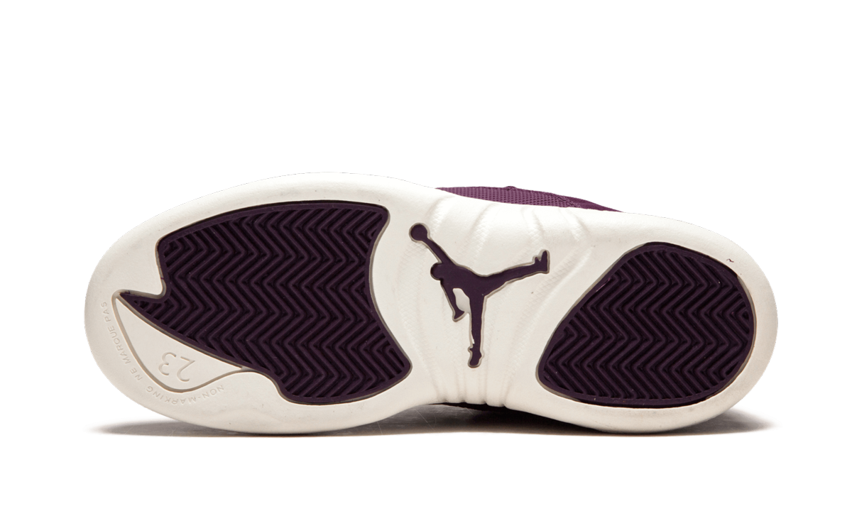 jordan 12 retro bordeaux ps+151186-617+bottom view