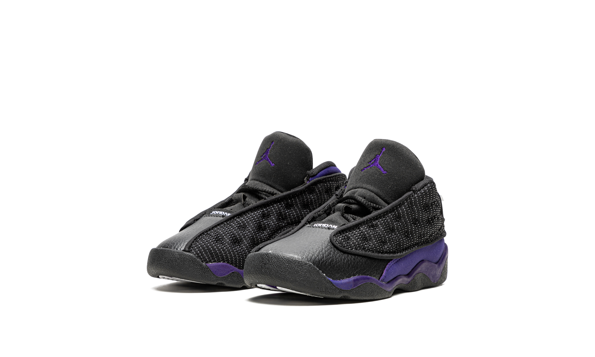 jordan 13 retro court purple td+414581-015+diagnol left view