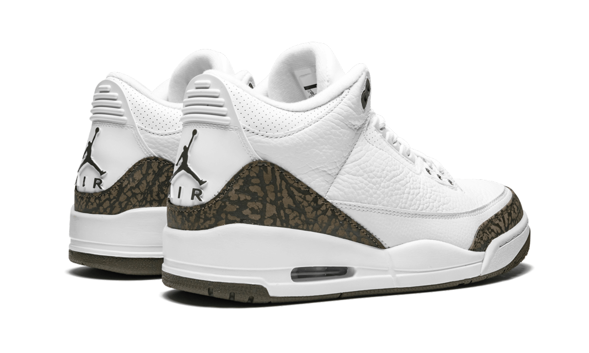 jordan 3 retro mocha 2018+136064-122+diagnol right behind view