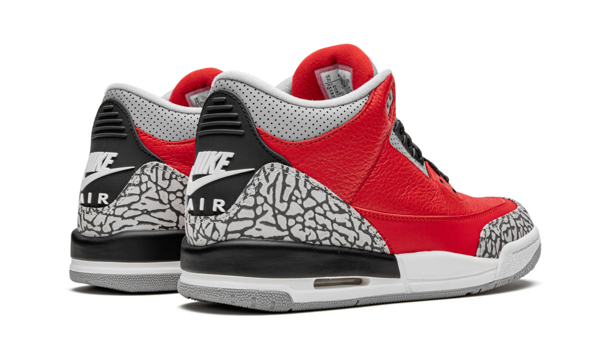 jordan 3 retro se fire red gs+CQ0488-600+diagnol right behind view