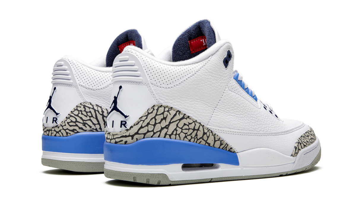 jordan 3 retro unc 2020+CT8532-104+diagnol right behind view