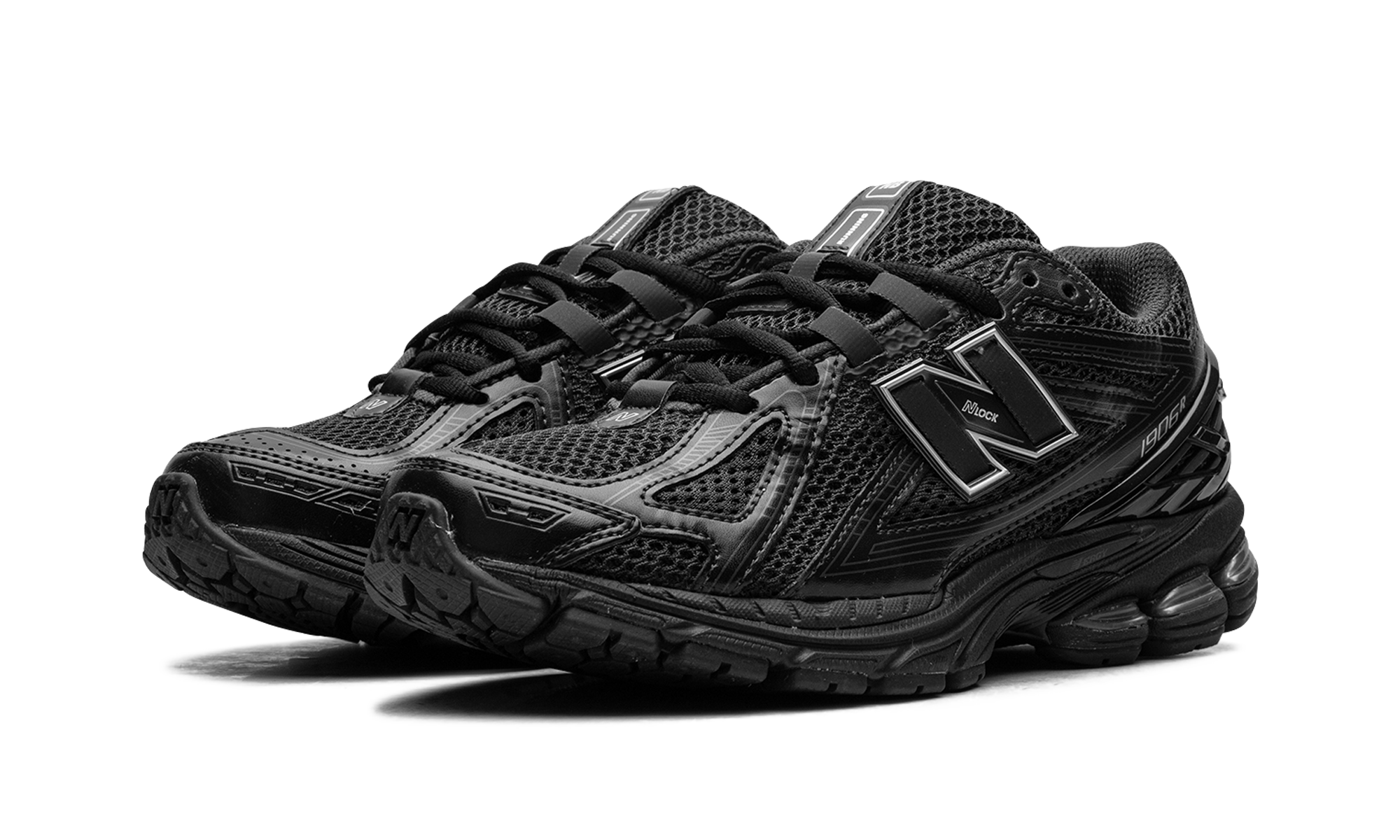 new balance 1906r black metallic silver+M1906RJB+diagnol left view
