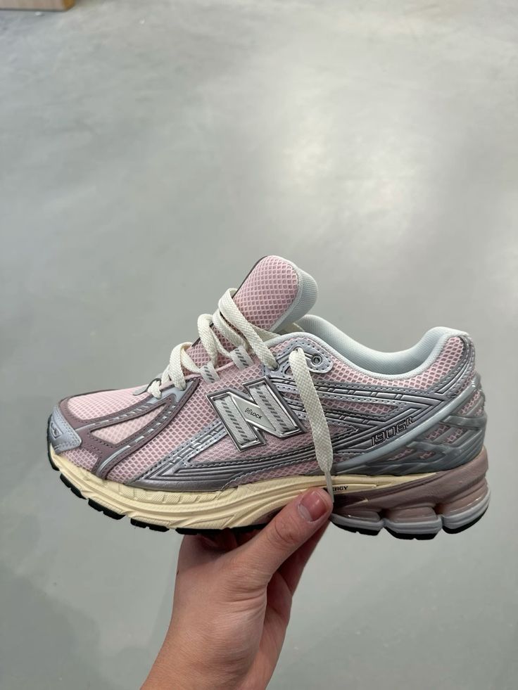 New Balance 1906R Rose Sugar Silver, Lifestyle View 3, SKU U1906RNF