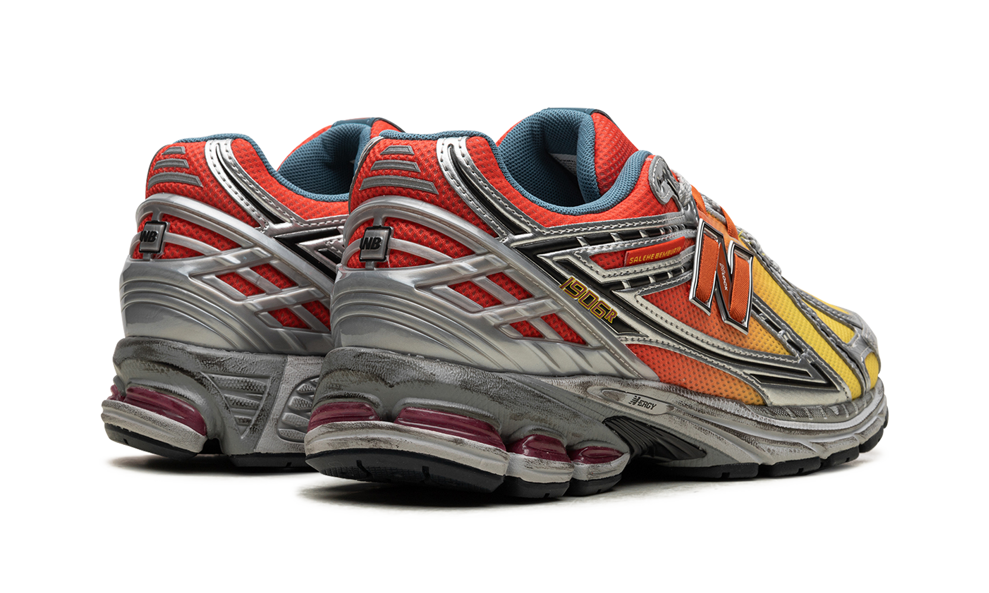 new balance 1906r salehe bembury heat be hot lava+M1906RHJ+diagnol right behind view