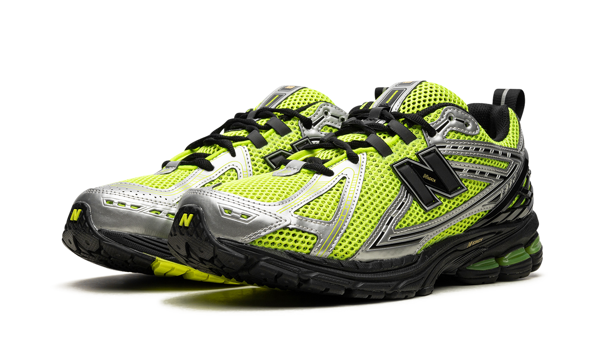 new balance 1906r volt black+M1906RCG+diagnol left view