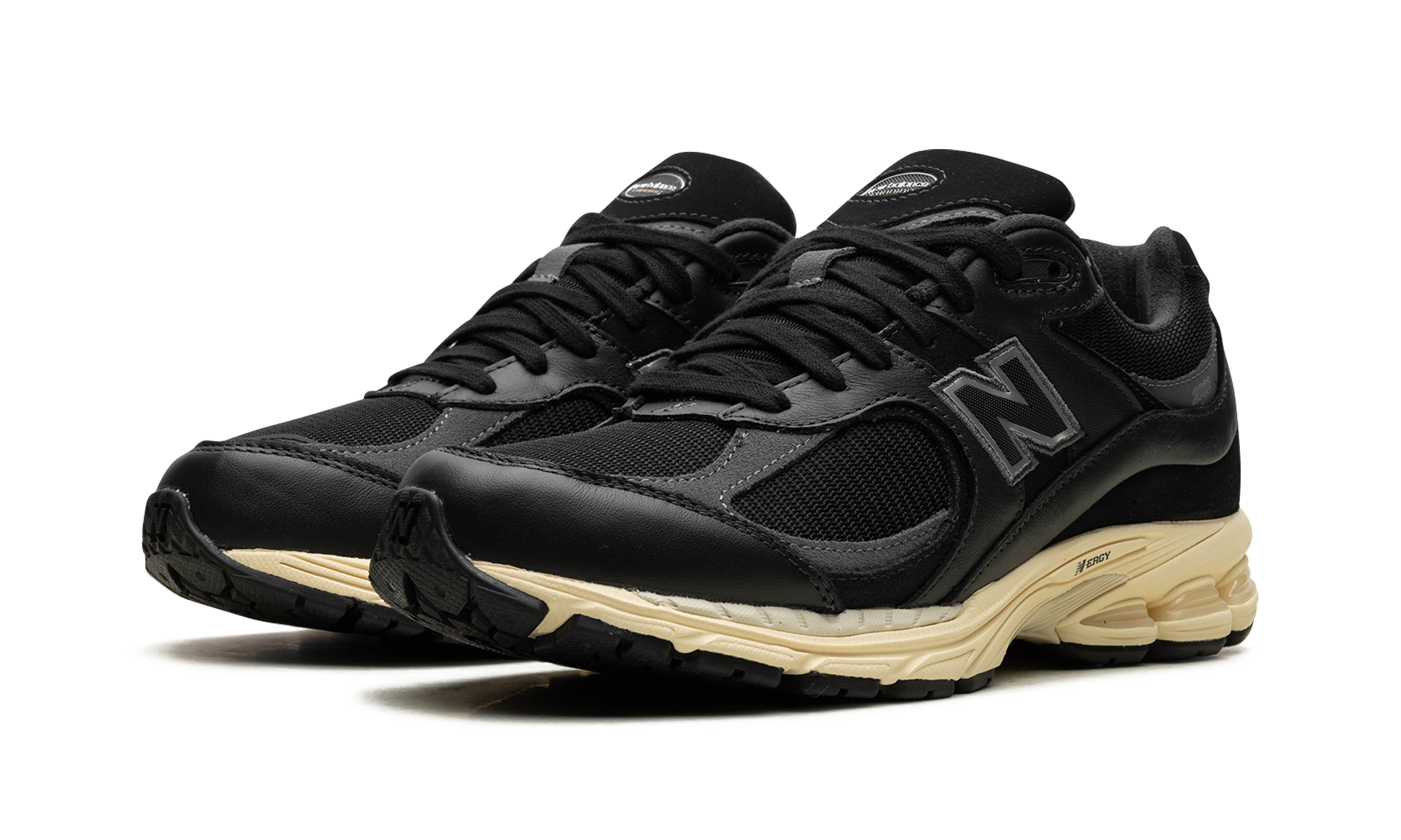 new balance 2002r black vintage+M2002RIB+diagnol left view