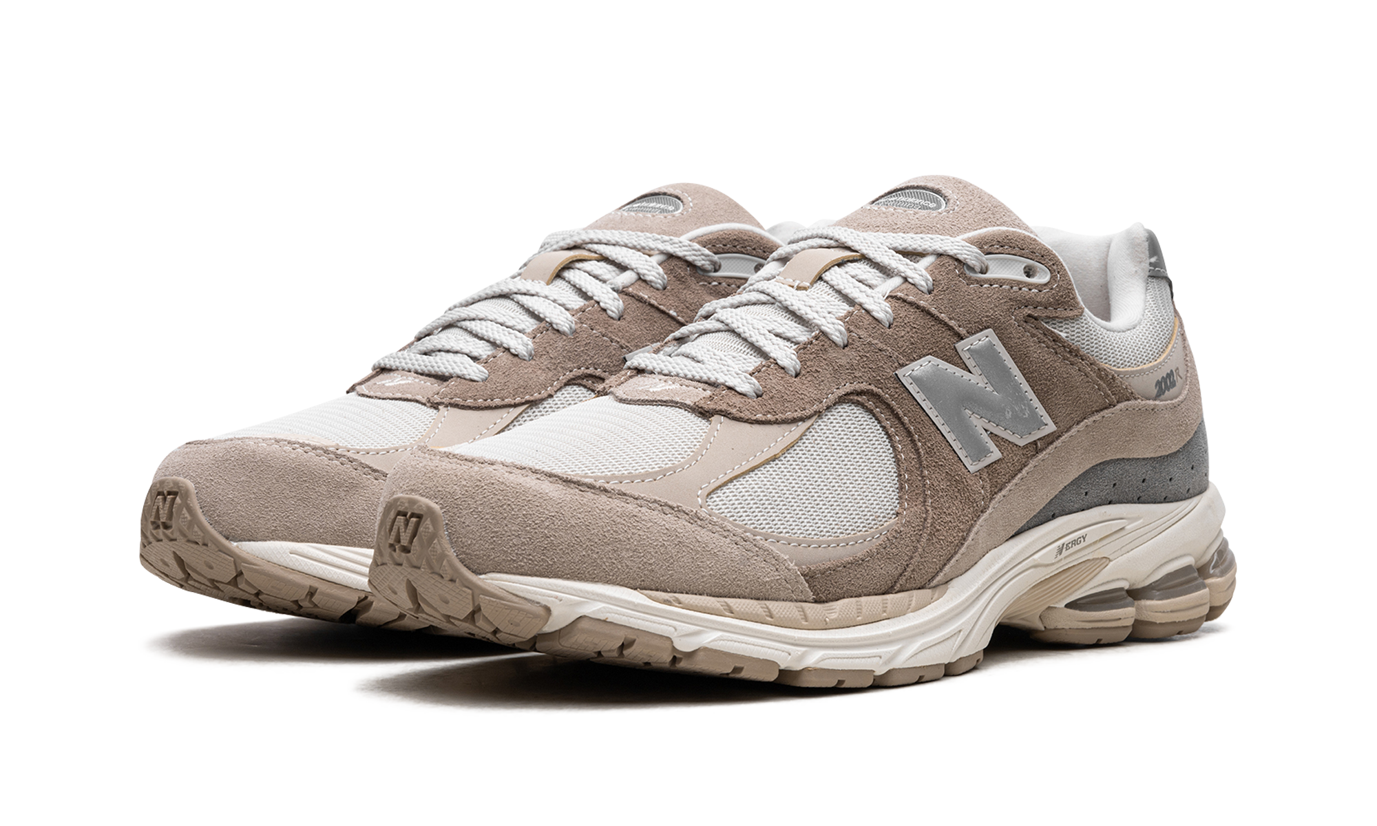 new balance 2002r driftwood sandstone+M2002RSI+diagnol left view