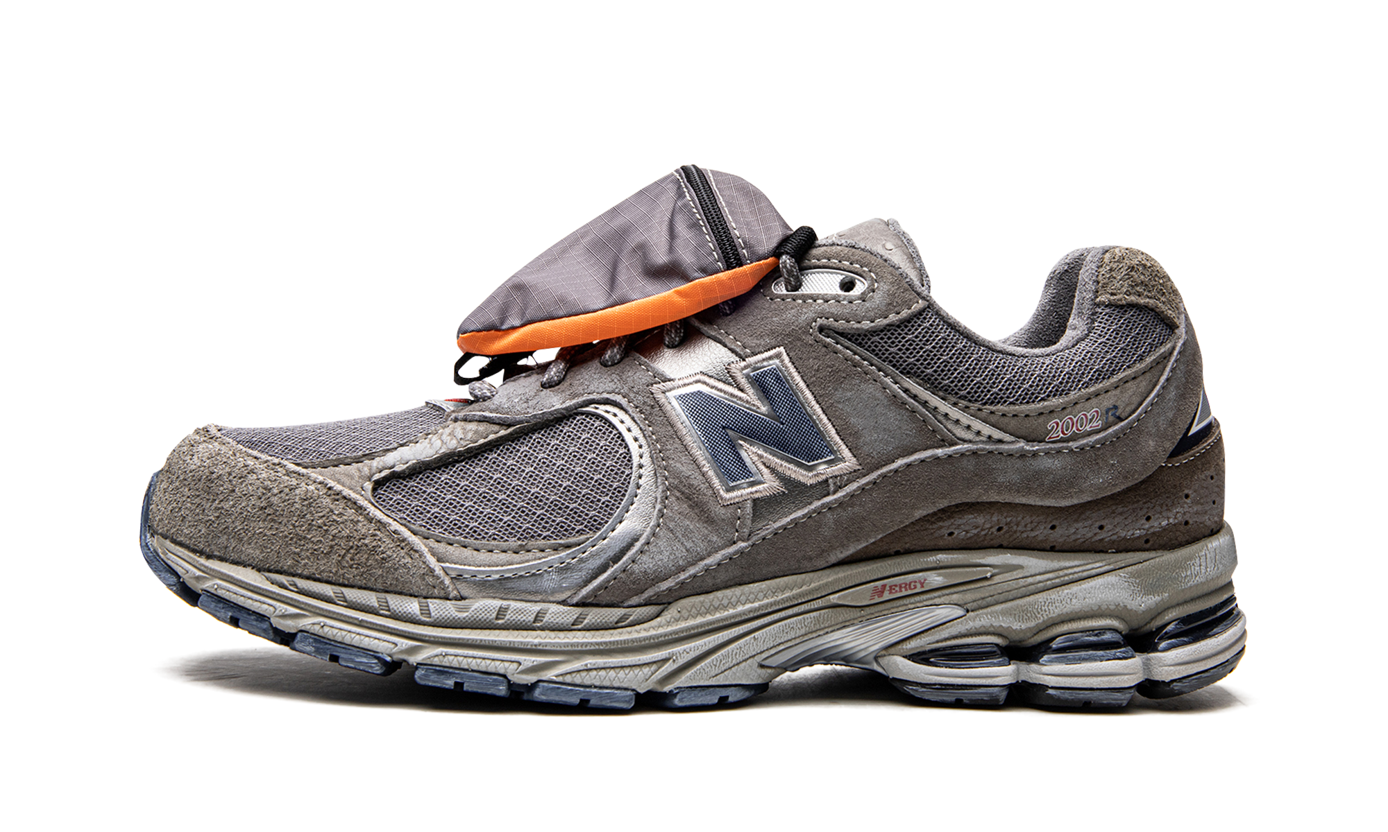 new balance 2002r grey brown pouch+M2002RVA+diagnol right view 1