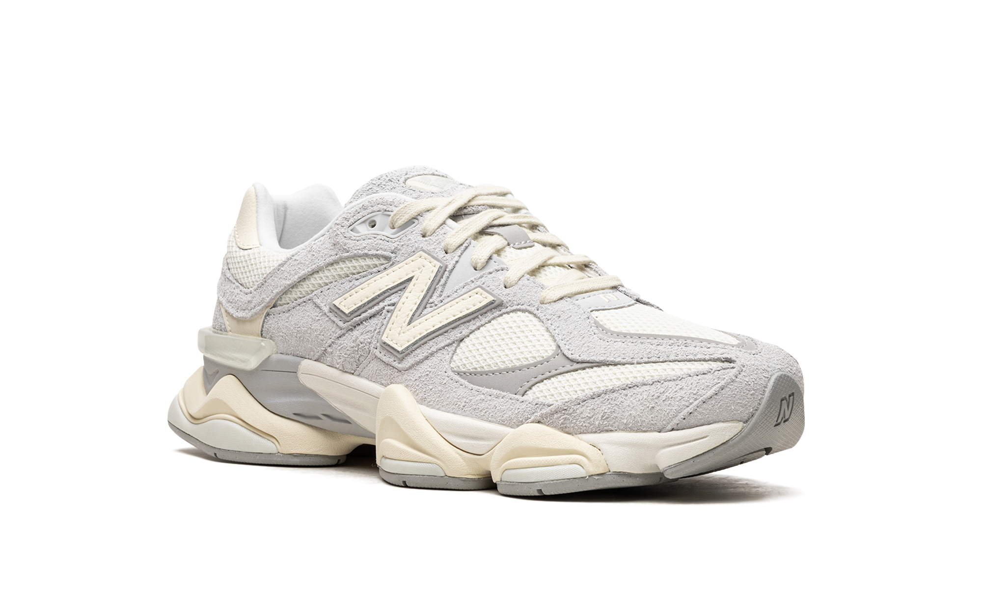 New Balance 9060 coloris bois flottant/rose roche/sel de mer