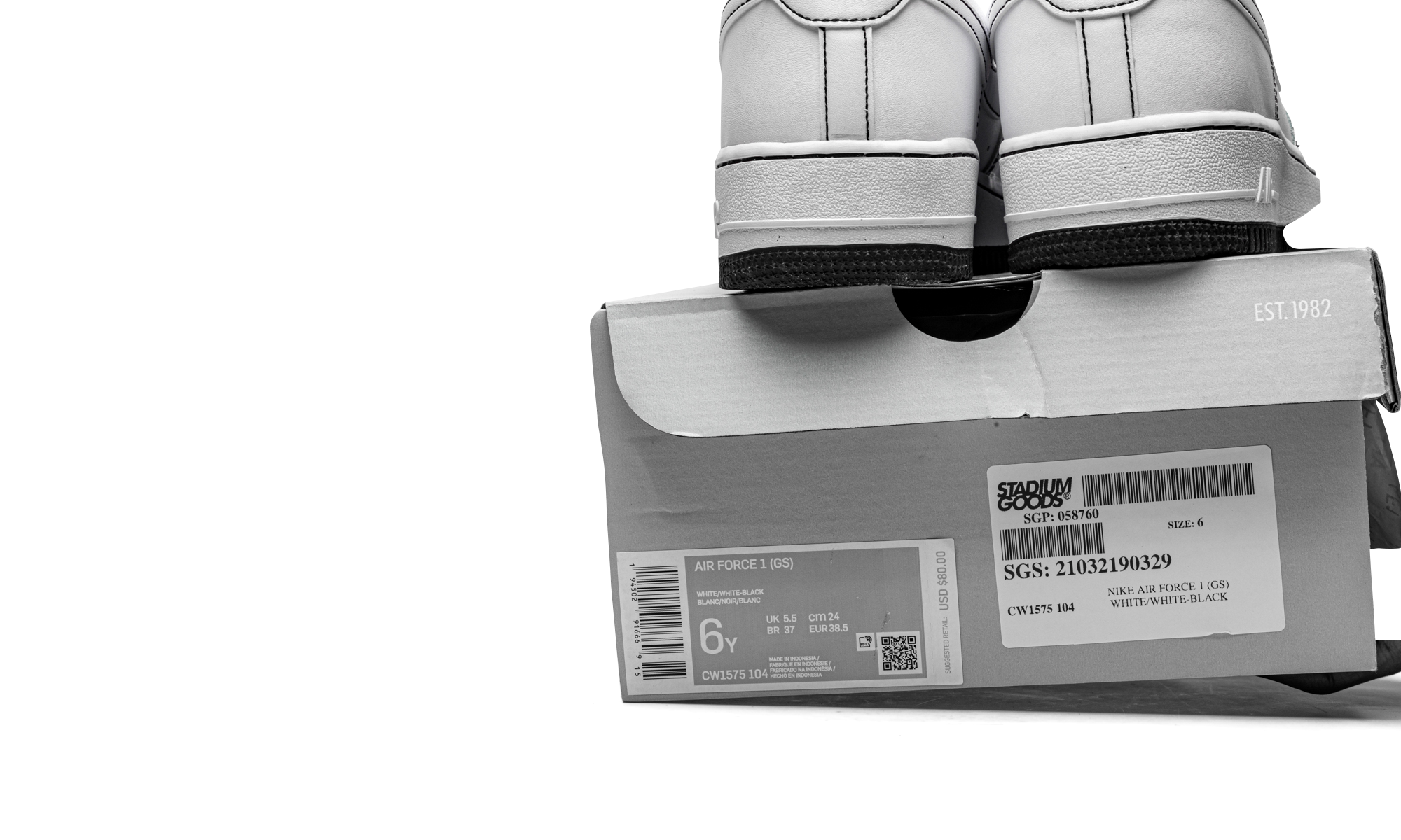 nike air force 1 low 07 contrast stitch white black gs+CW1575-104+diagnol right view 1
