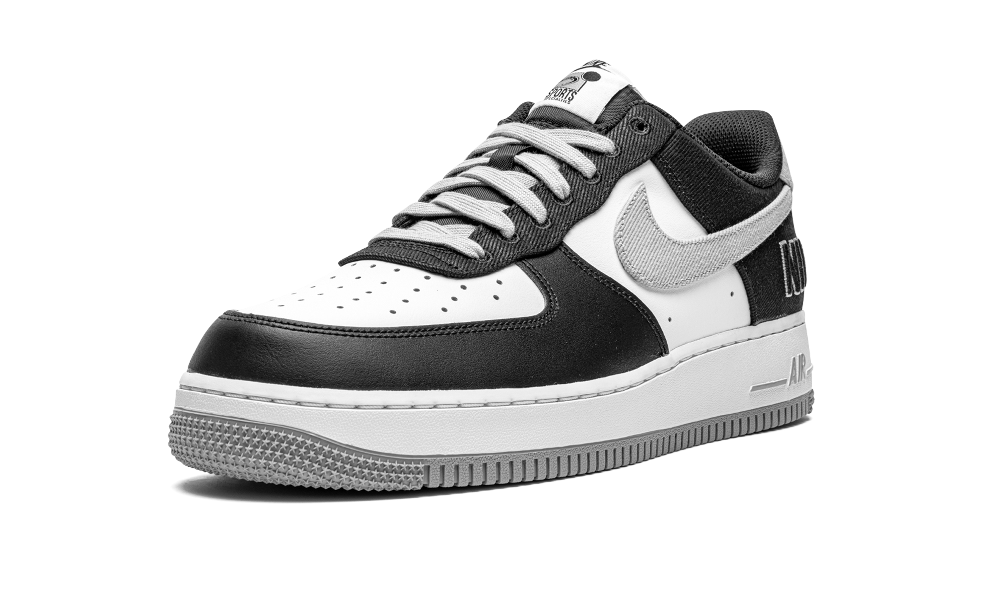 nike air force 1 low 07 emb raiders black white+CT2301-001+left diagnol single view