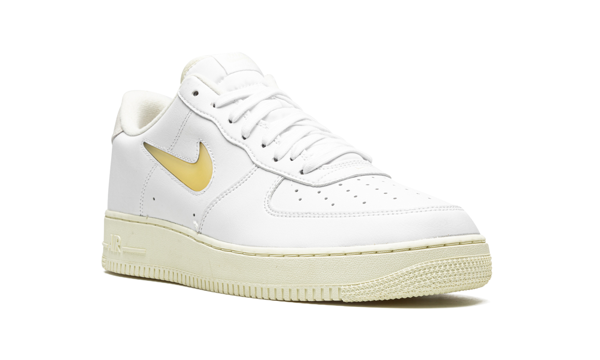 nike air force 1 low 07 jewel pale vanilla+DC8894-100+diagnol right view