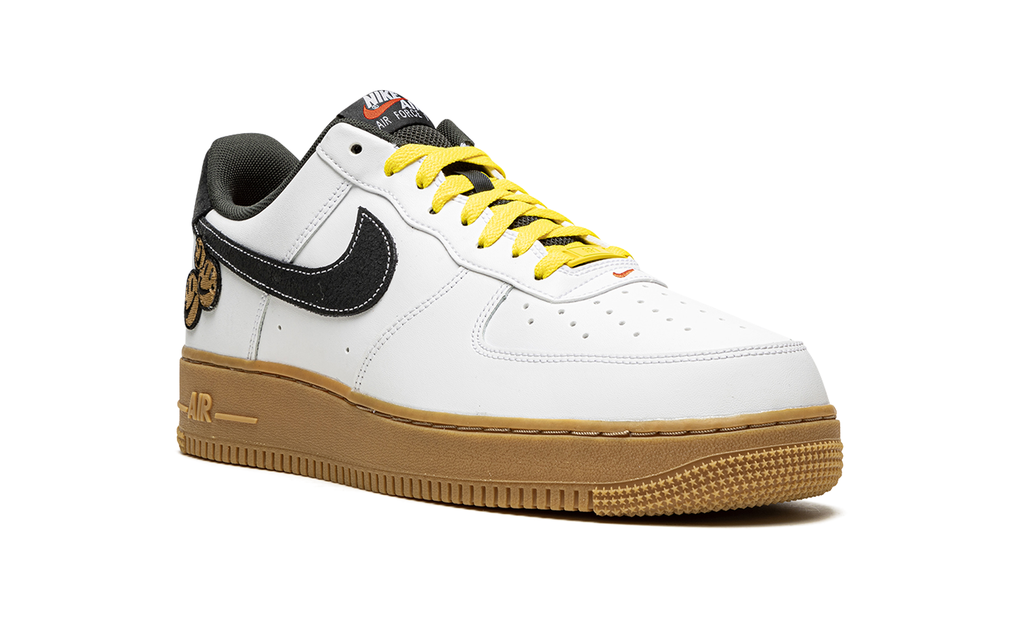 nike air force 1 low 07 lv8 go the extra smile+DO5853-100+diagnol right view
