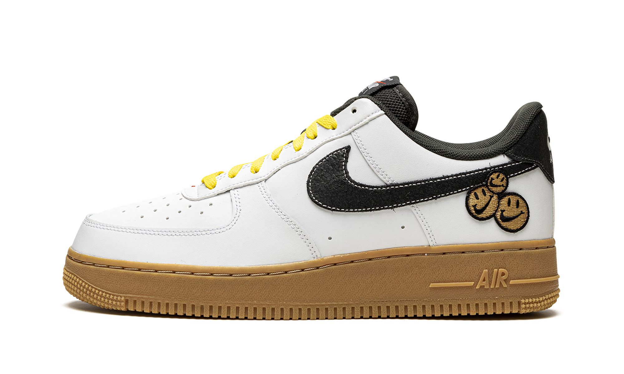 nike air force 1 low 07 lv8 go the extra smile+DO5853-100+diagnol right view 1