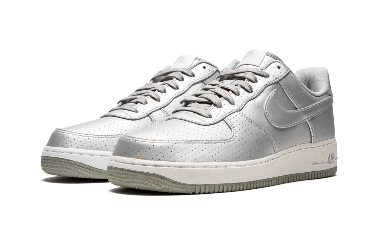nike air force 1 low 07 lv8 metallic silver perforated+718152-013+diagnol left view