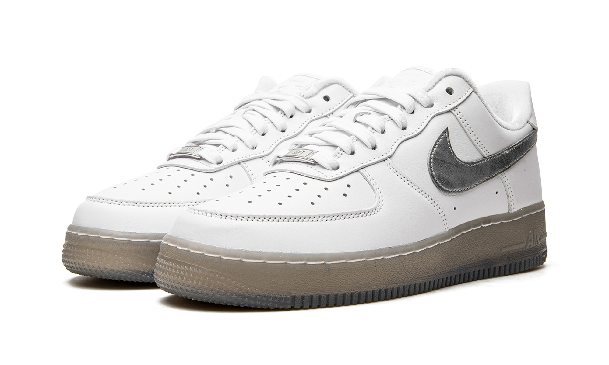 nike air force 1 low 07 prm white metallic silver+DX3945-100+diagnol left view