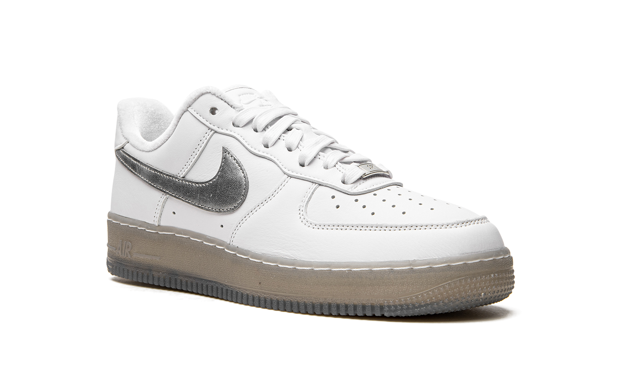nike air force 1 low 07 prm white metallic silver+DX3945-100+diagnol right view