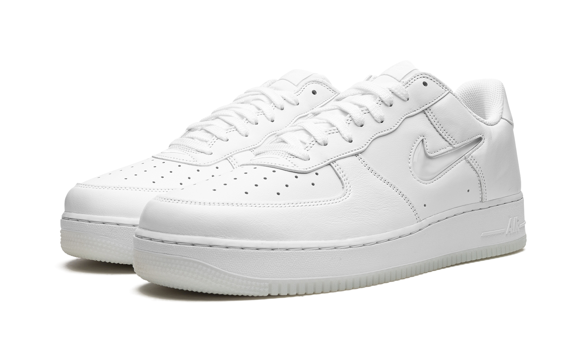 nike air force 1 low 07 retro color of the month jewel swoosh triple white+FN5924-100+diagnol left view