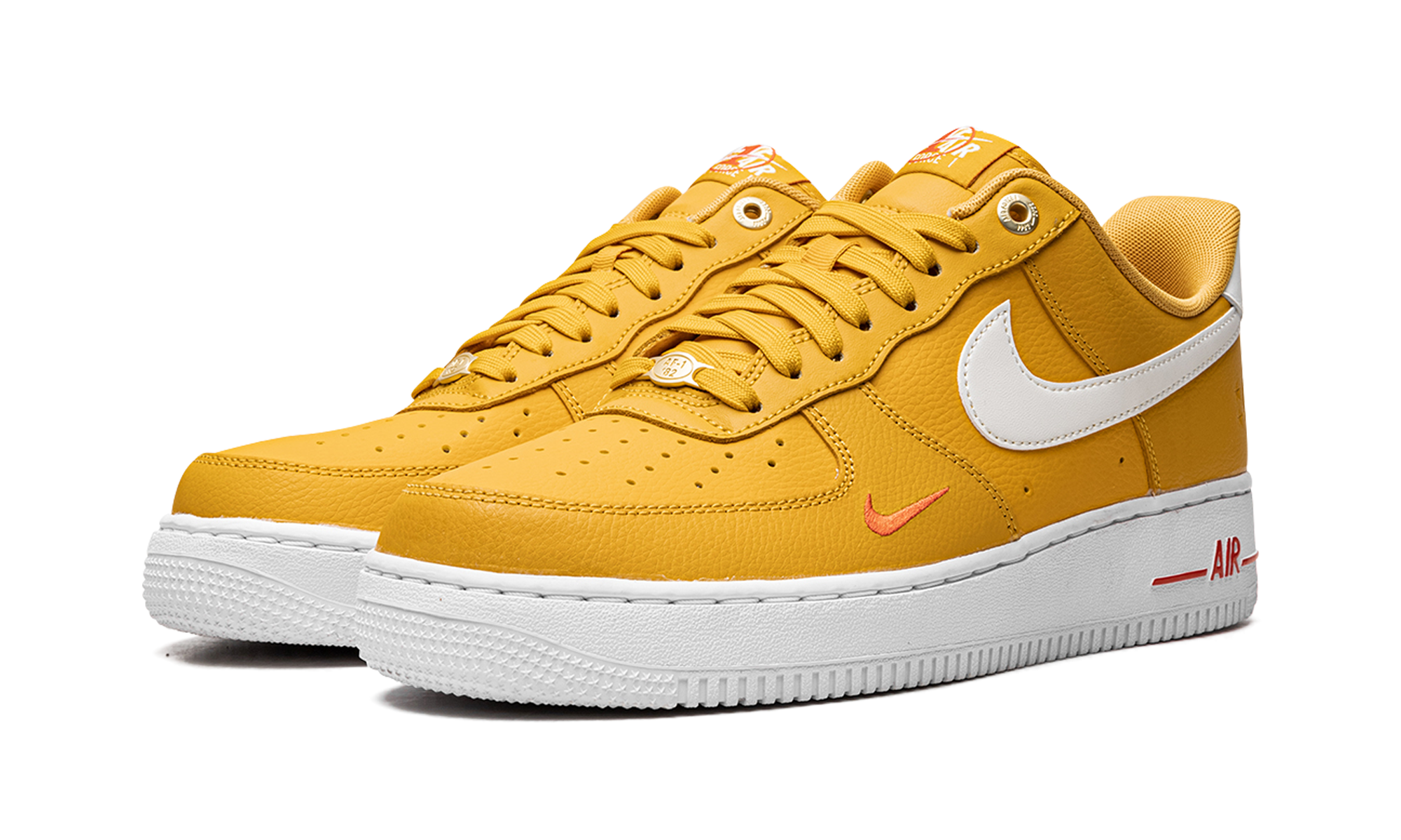 nike air force 1 low 07 se 40th anniversary yellow ochre mini swoosh women s+DQ7582-700+diagnol left view