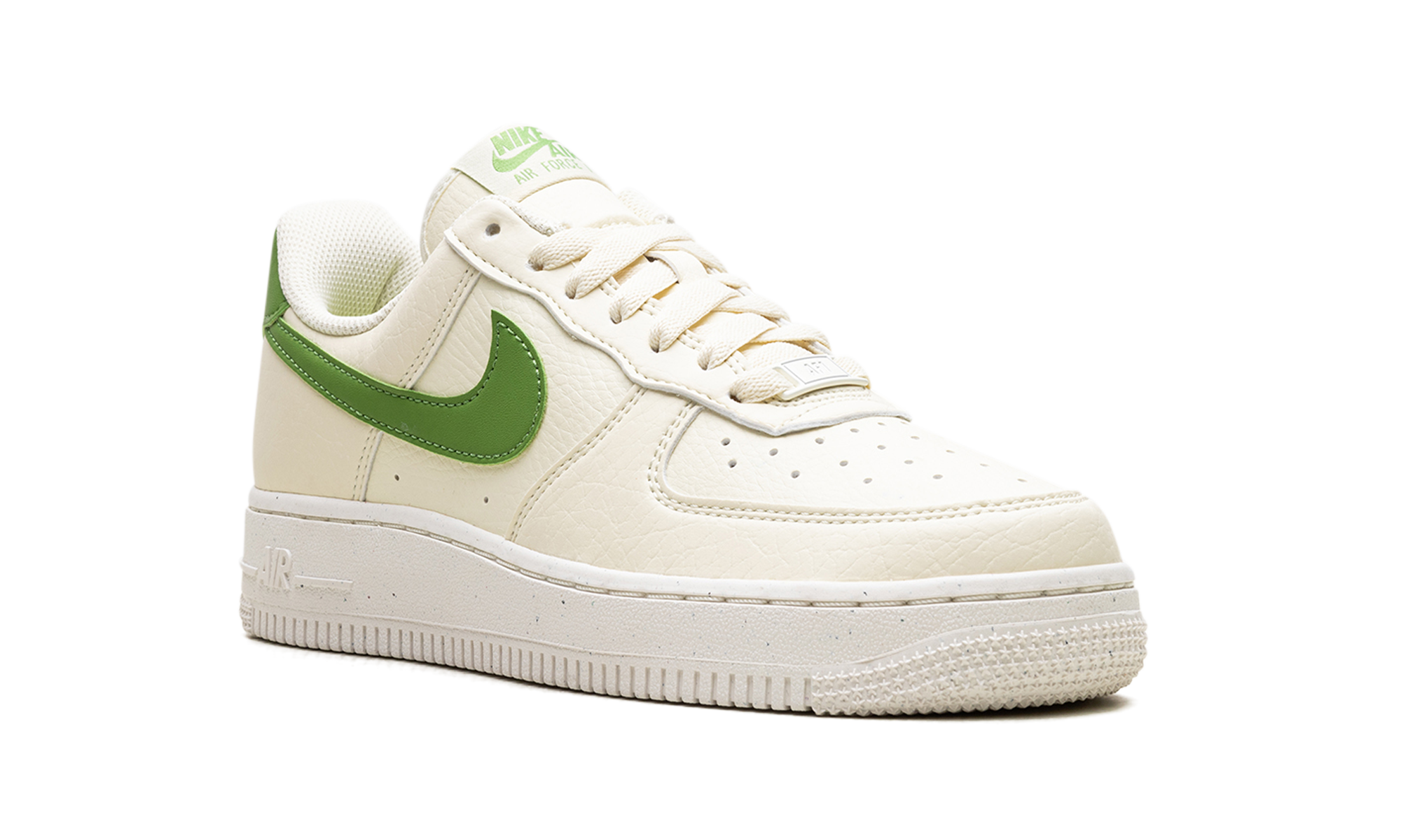 nike air force 1 low 07 se coconut milk chlorophyll women s+DV3808-102+diagnol right view