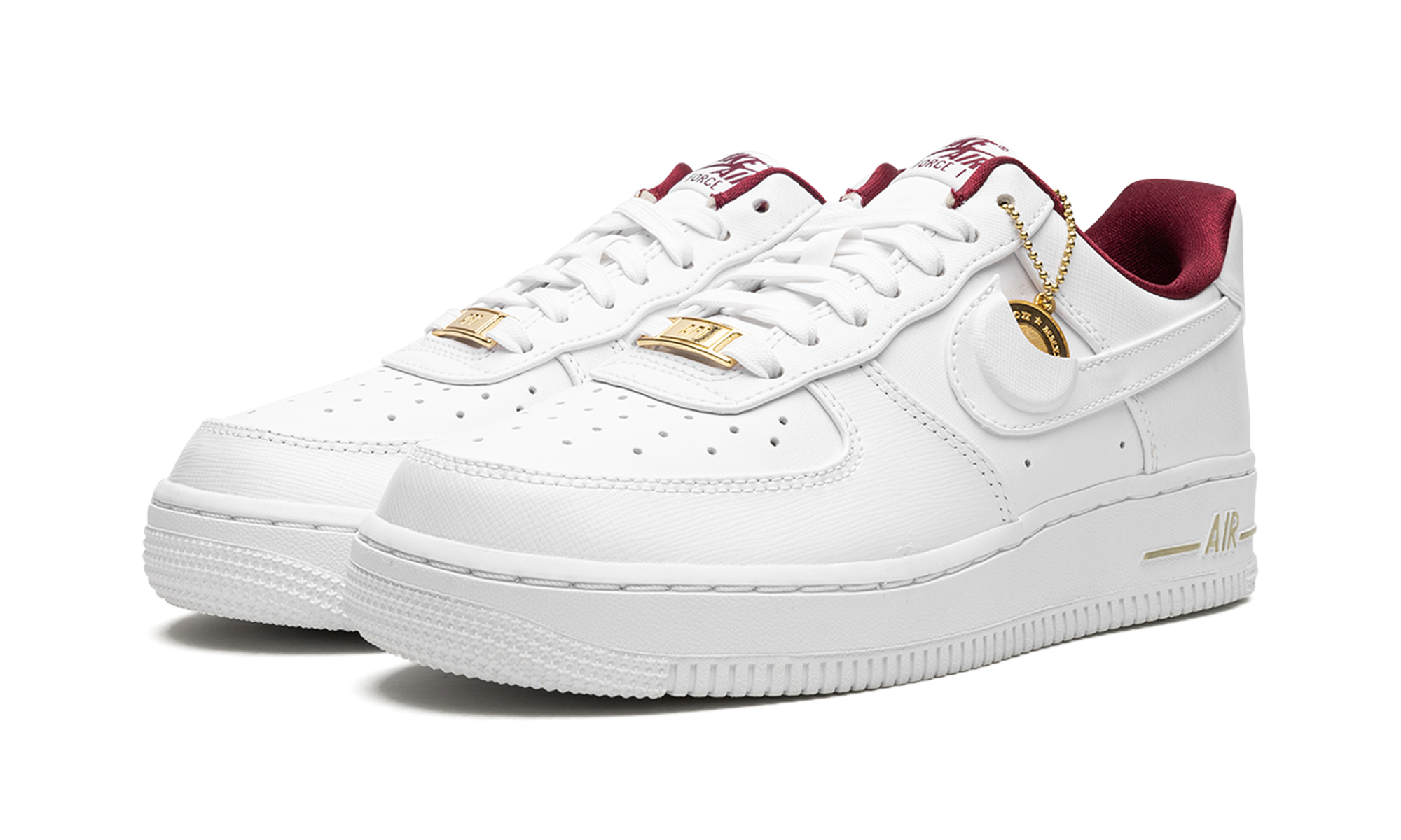 nike air force 1 low 07 se just do it summit white team red women s+DV7584-100+diagnol left view