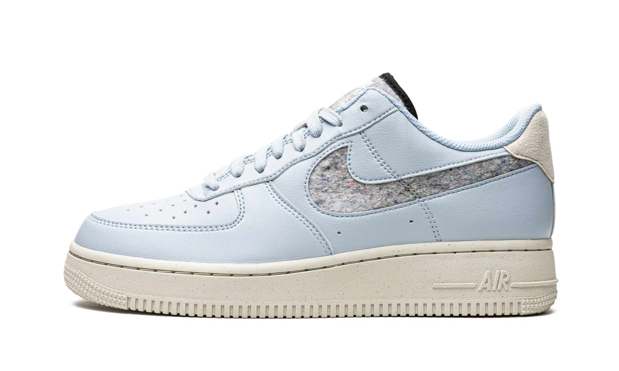 nike air force 1 low 07 se light armory blue women s+DA6682-400+diagnol right view 1