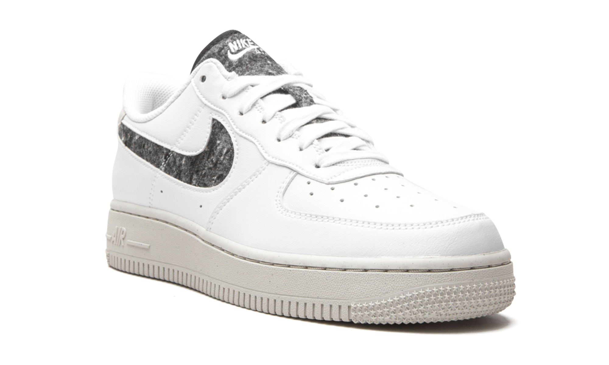 nike air force 1 low 07 se recycled white black light bone women s+DA6682-100+diagnol right view