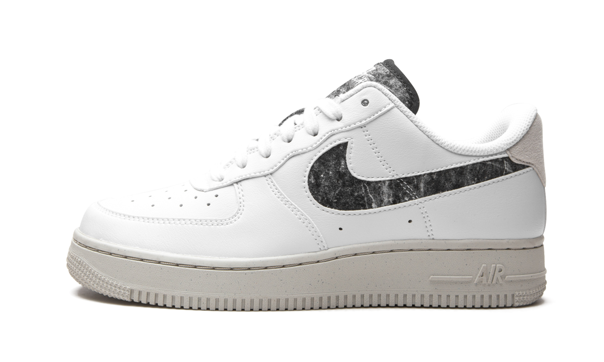nike air force 1 low 07 se recycled white black light bone women s+DA6682-100+diagnol right view 1
