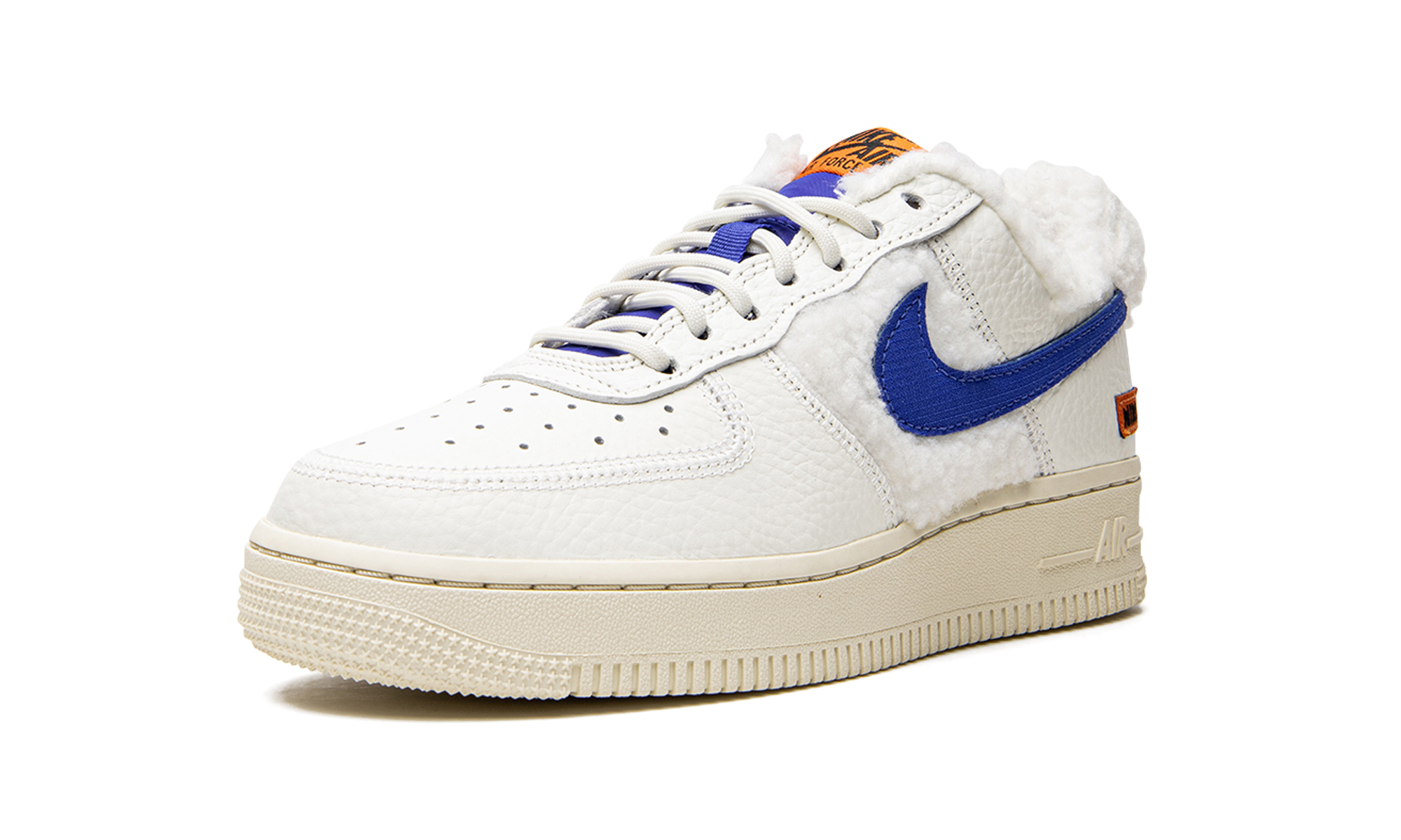 nike air force 1 low 07 sherpa fleece women s+DO6680-100+left diagnol single view