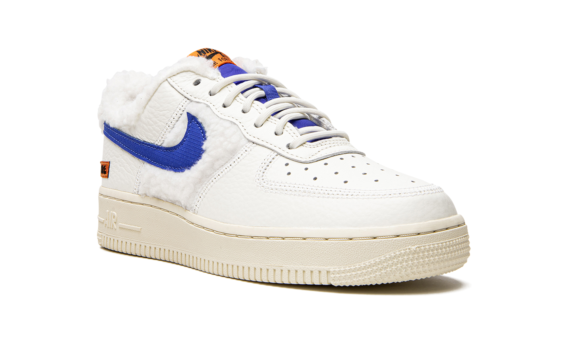 nike air force 1 low 07 sherpa fleece women s+DO6680-100+diagnol right view