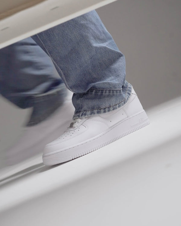 Nike Air Force 1 Low '07 White, Lifestyle View 2, SKU 315122-111/CW2288-111