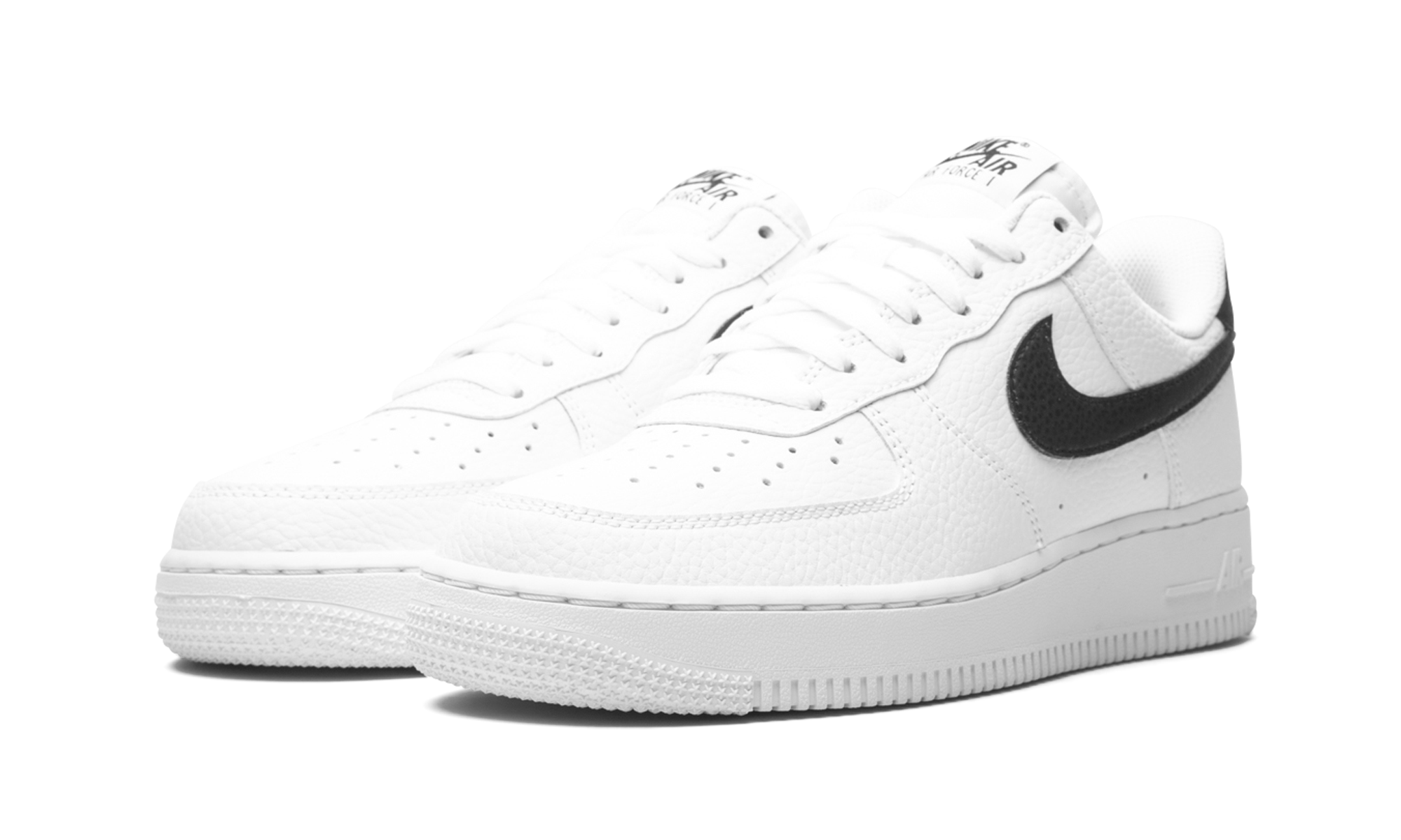 nike air force 1 low 07 white black pebbled leather+CT2302-100+diagnol left view