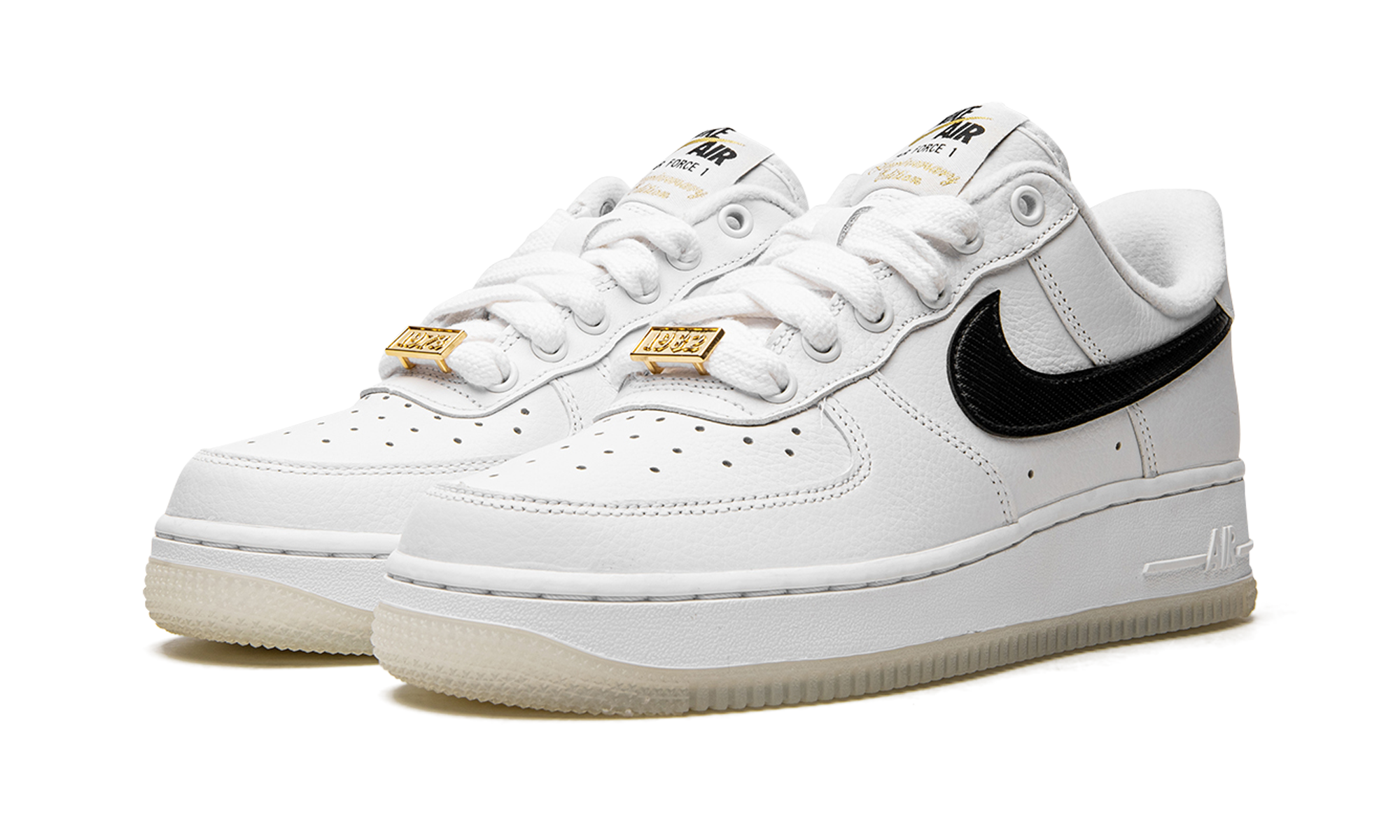 nike air force 1 low 40th anniversary edition bronx origins+DX2305-100+diagnol left view