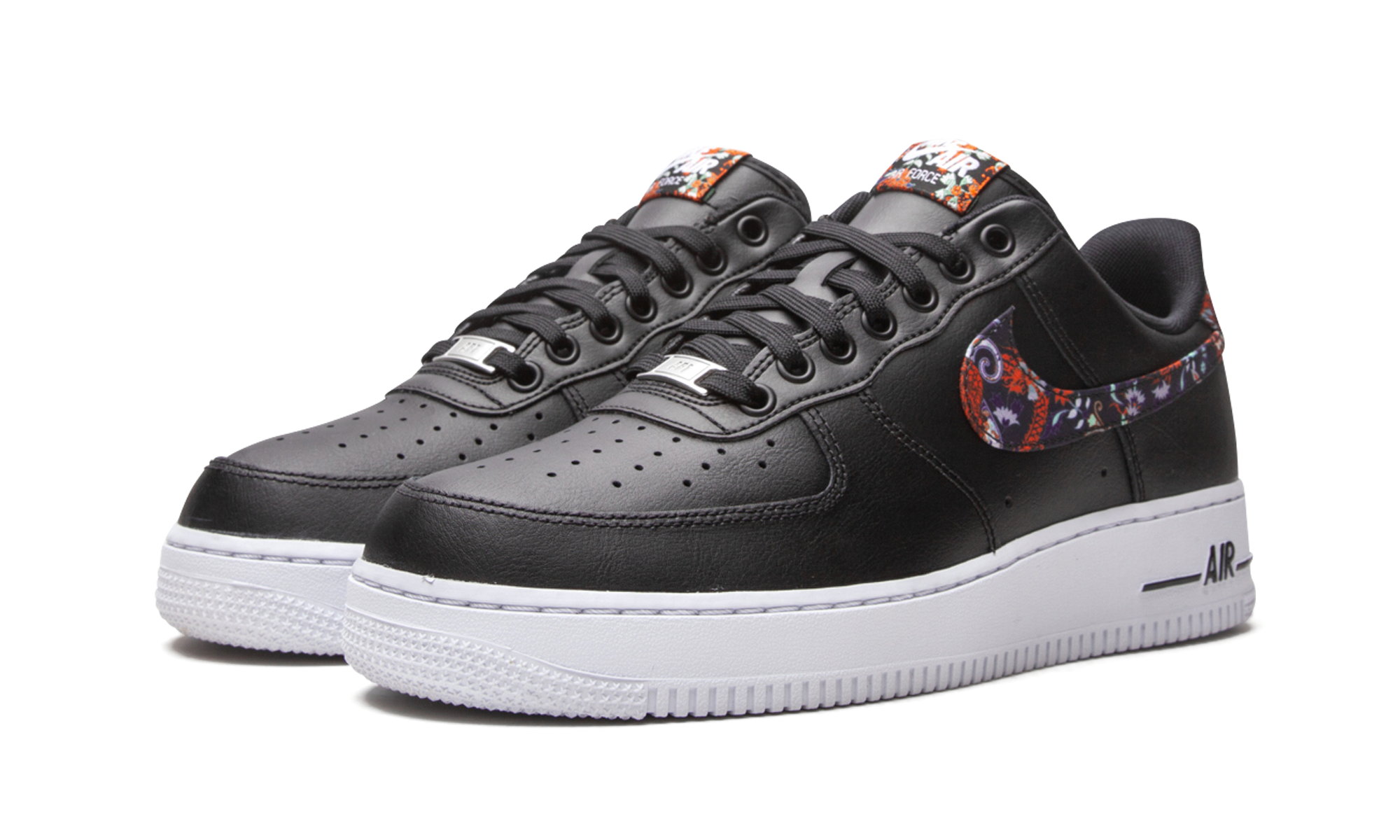 nike air force 1 low black floral+CZ7933-001+diagnol left view