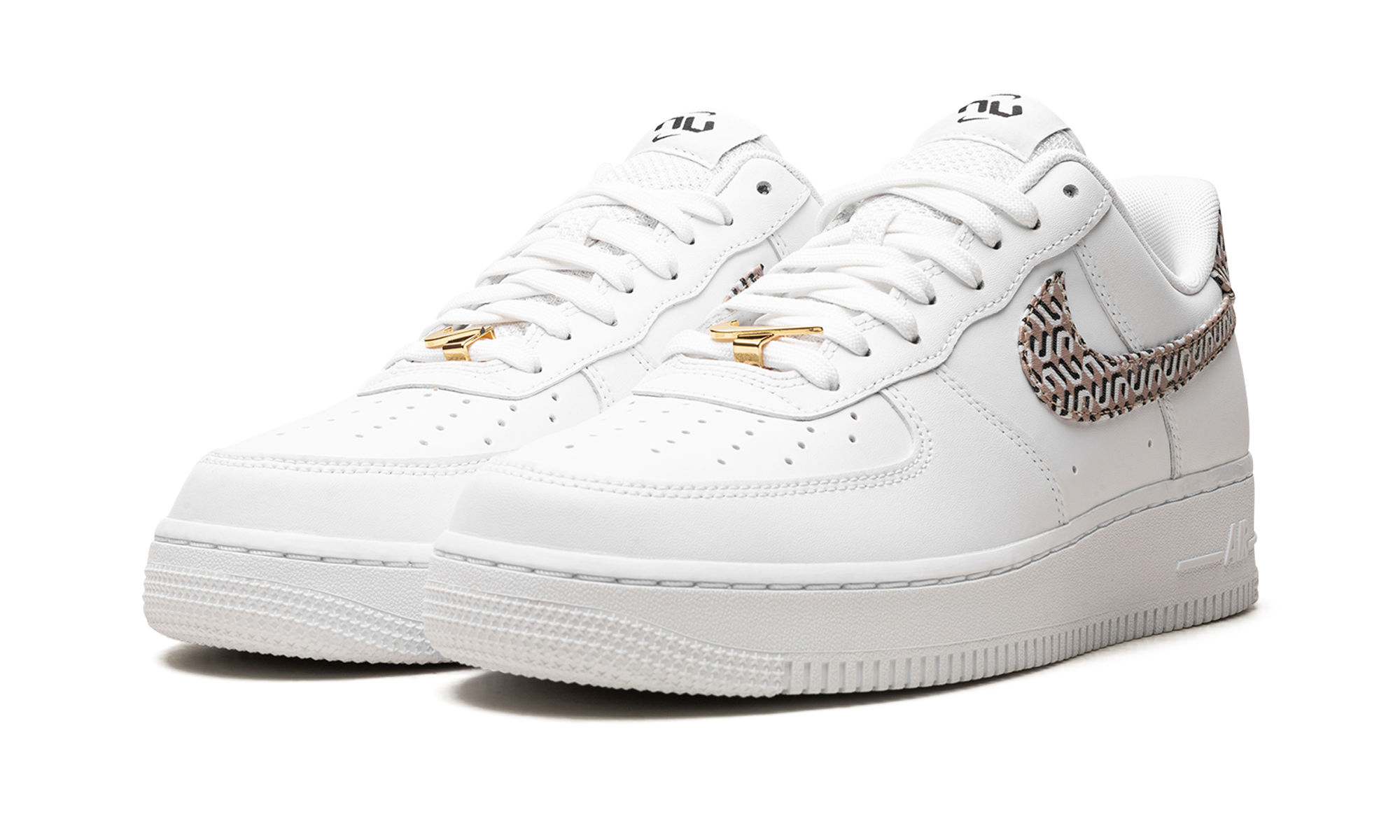 nike air force 1 low lx united in victory white women s+DZ2709-100+diagnol left view