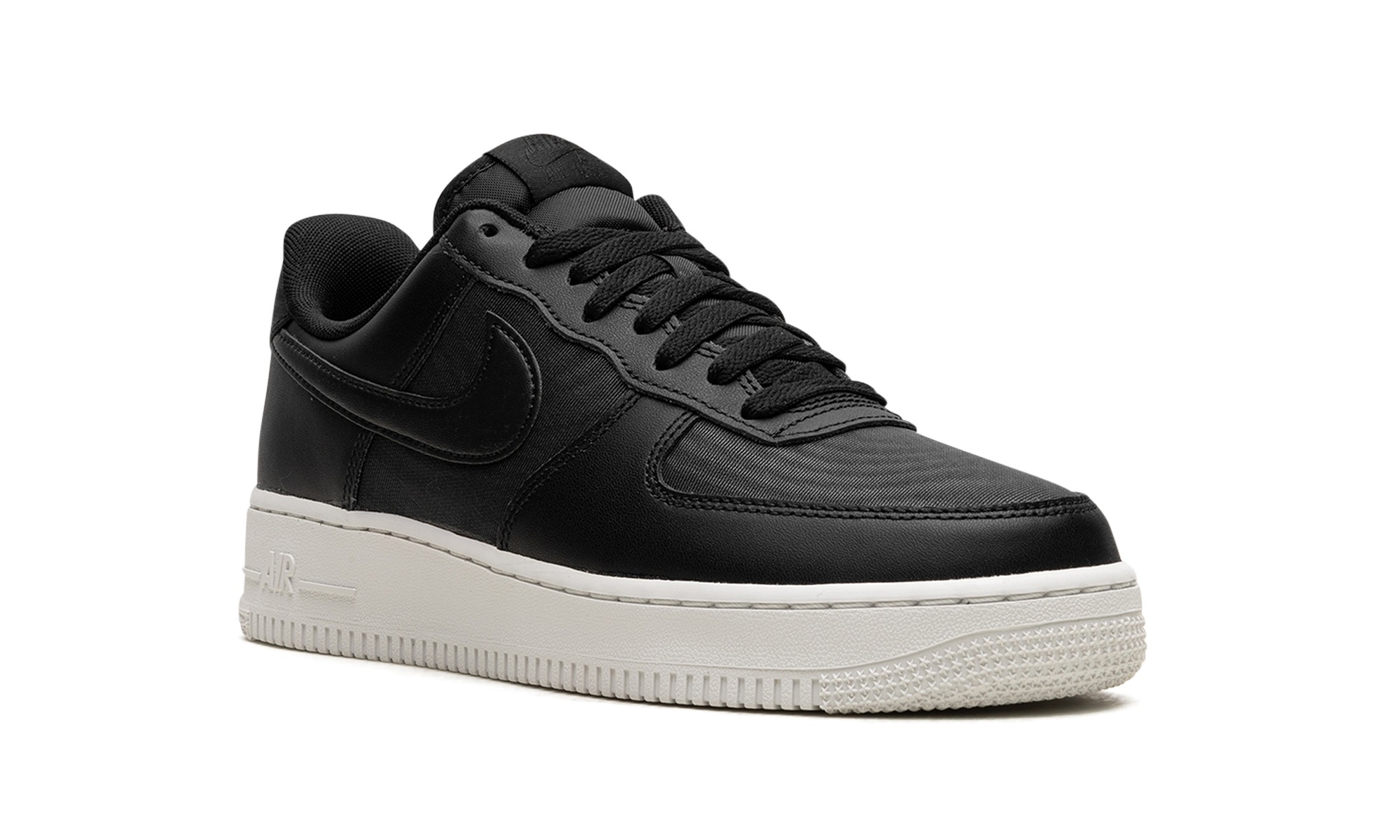 nike air force 1 low nylon black white+FB2048-001+diagnol right view