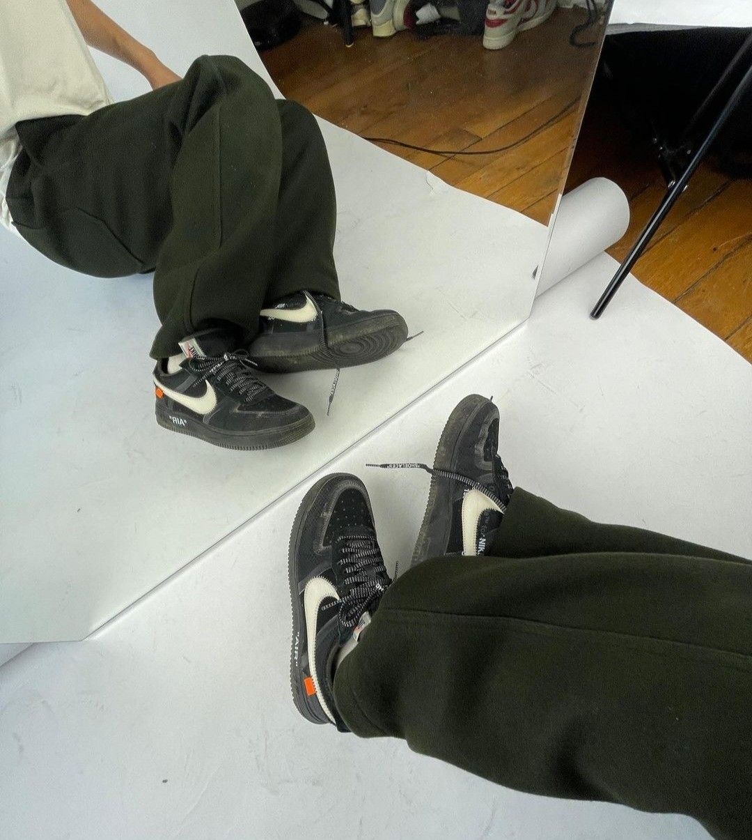 Nike Air Force 1 Low Off-White Black White, Lifestyle View 5, SKU AO4606-001