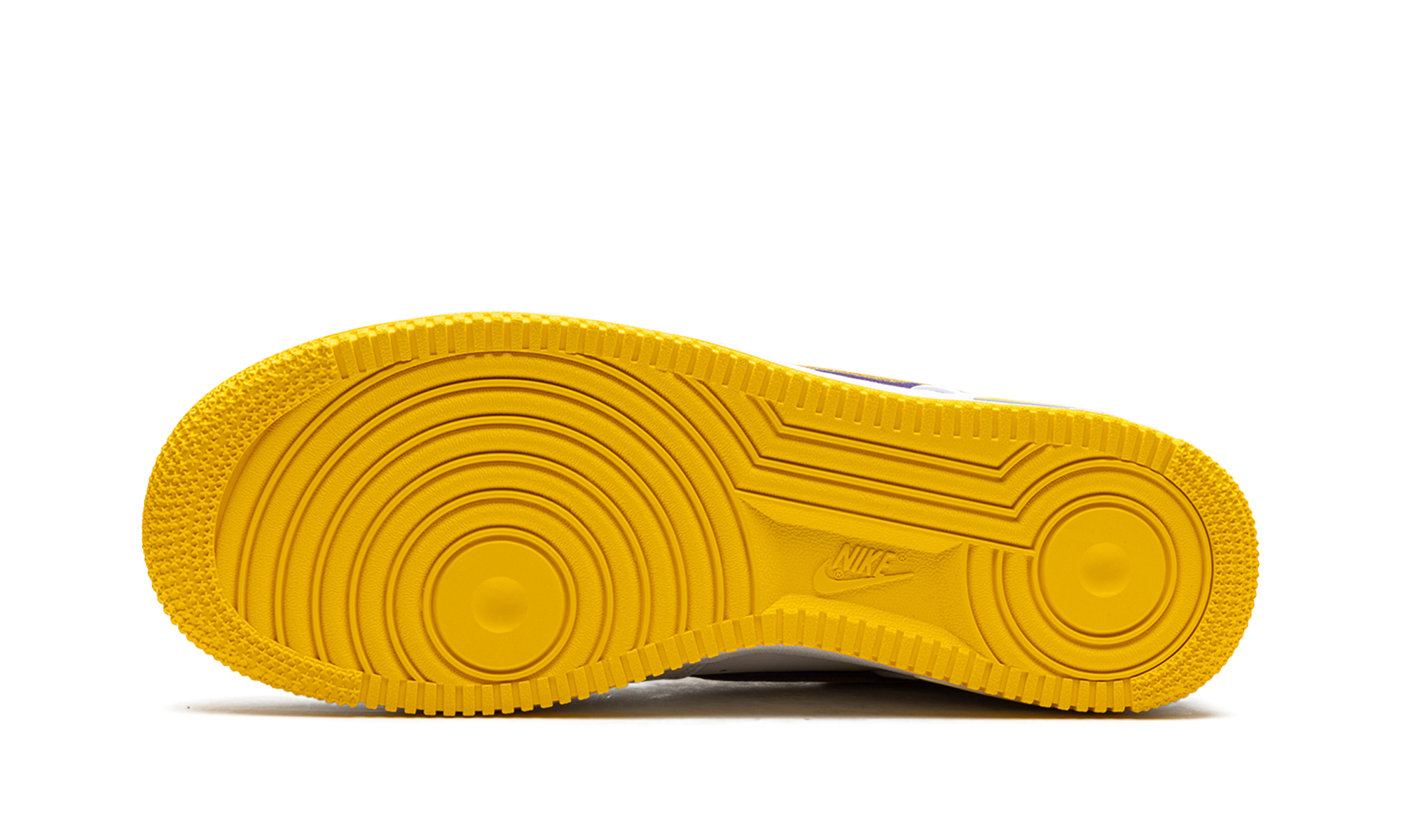 nike air force 1 low retro qs kobe bryant lakers home+FZ1151-100+bottom view