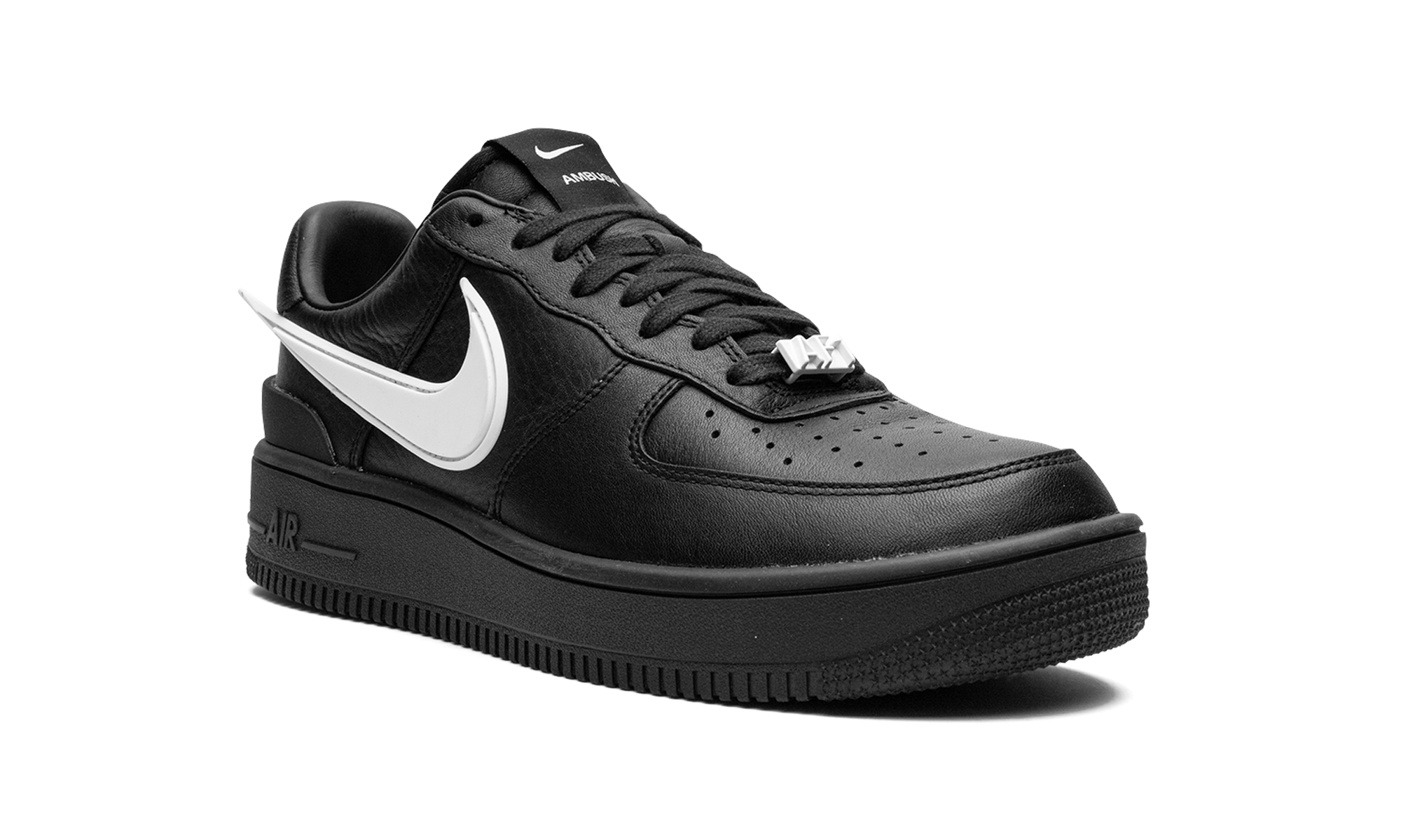 nike air force 1 low sp ambush black+DV3464-001+diagnol right view