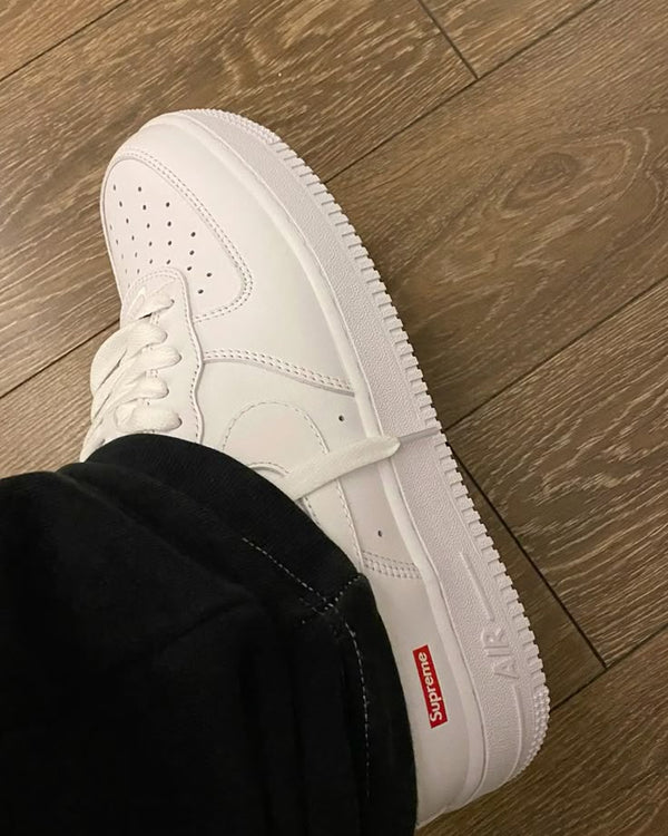Nike Air Force 1 Low Supreme White, Lifestyle View 1, SKU CU9225-100
