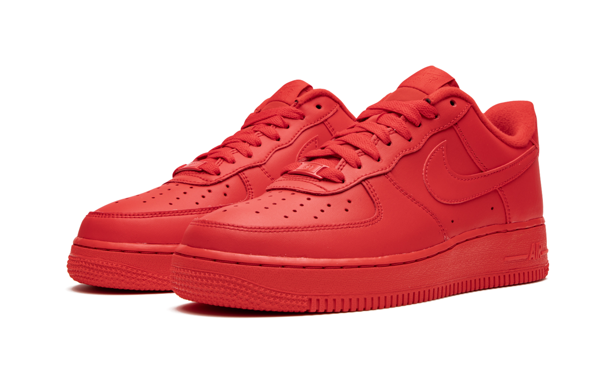 nike air force 1 low triple red+CW6999-600+diagnol left view