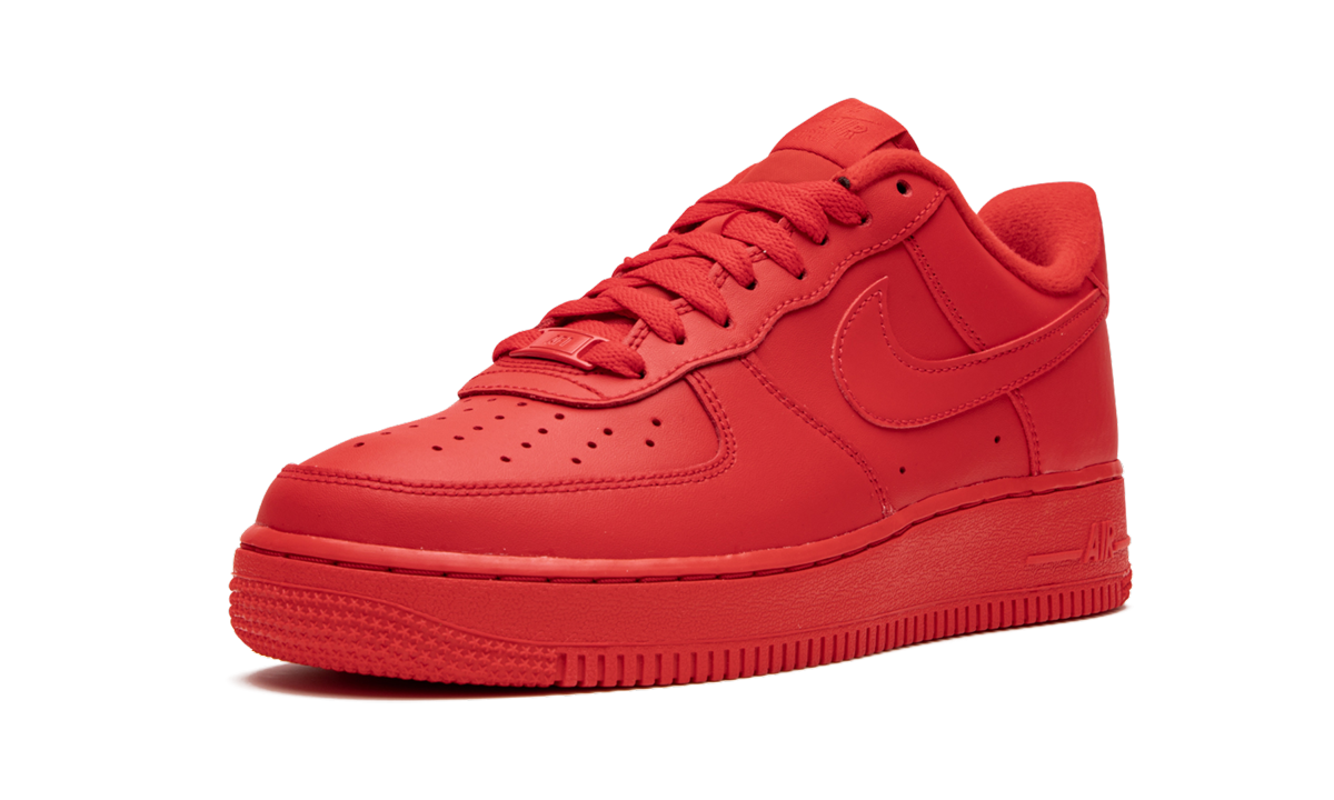 nike air force 1 low triple red+CW6999-600+left diagnol single view