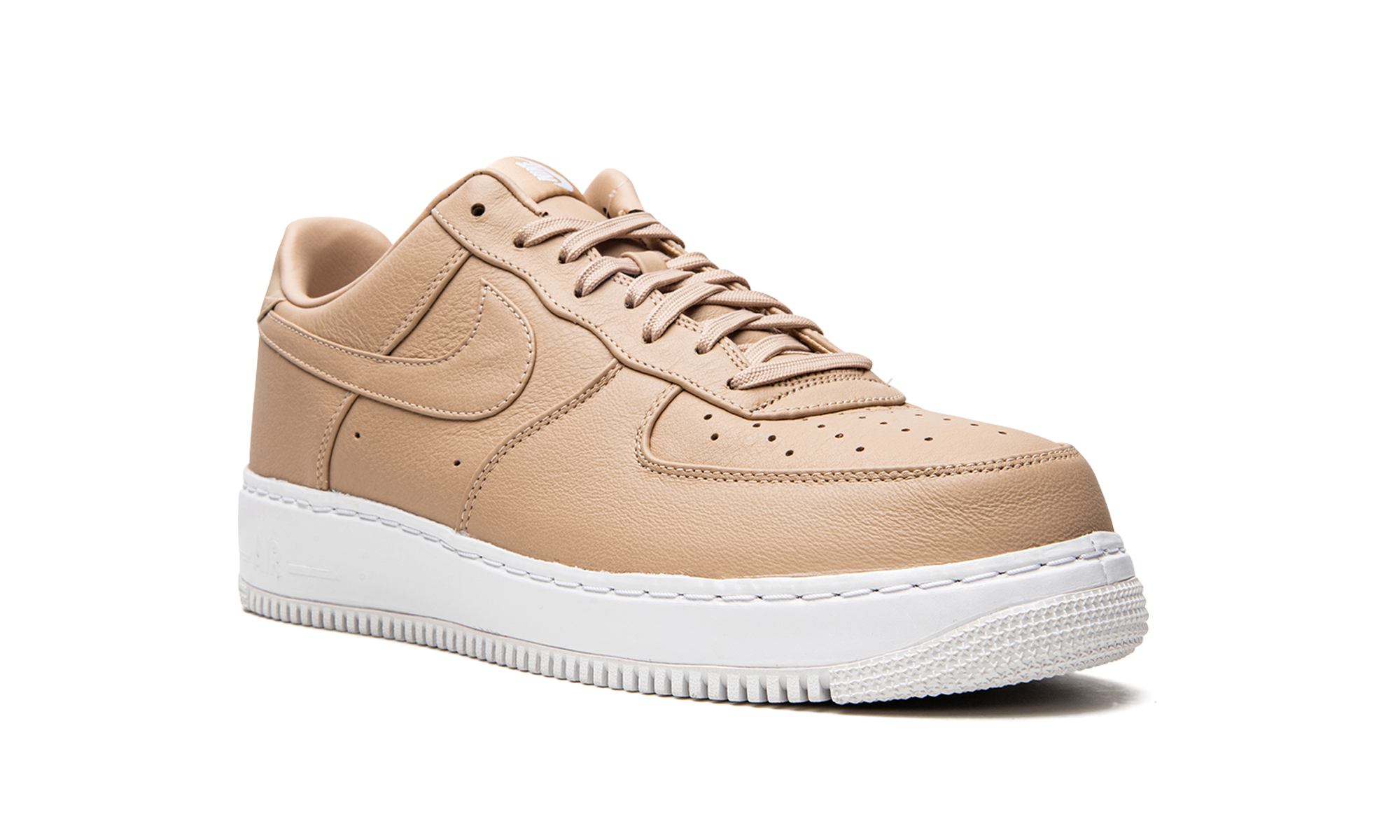 nike air force 1 low vachetta tan+555106-200+diagnol right view 1
