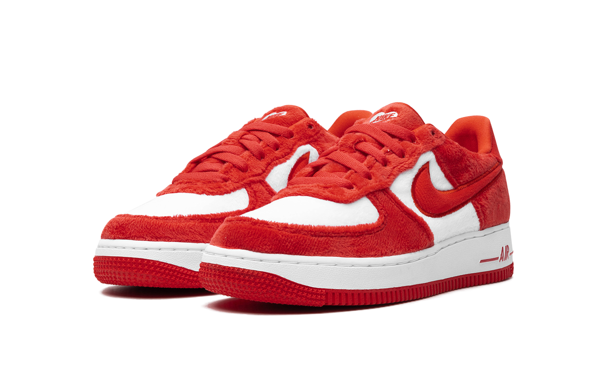 nike air force 1 low valentine s day fleece 2024 gs+FZ3552-612+diagnol left view