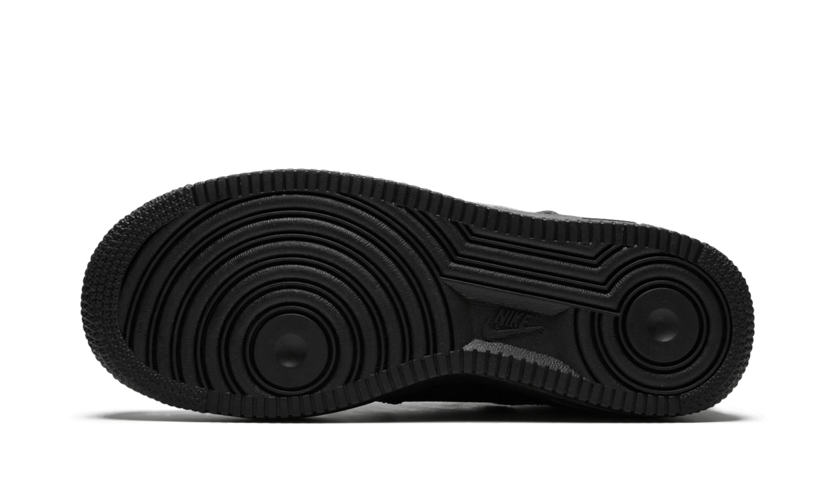 nike air force 1 utility black white gs+AR1708-001+bottom view