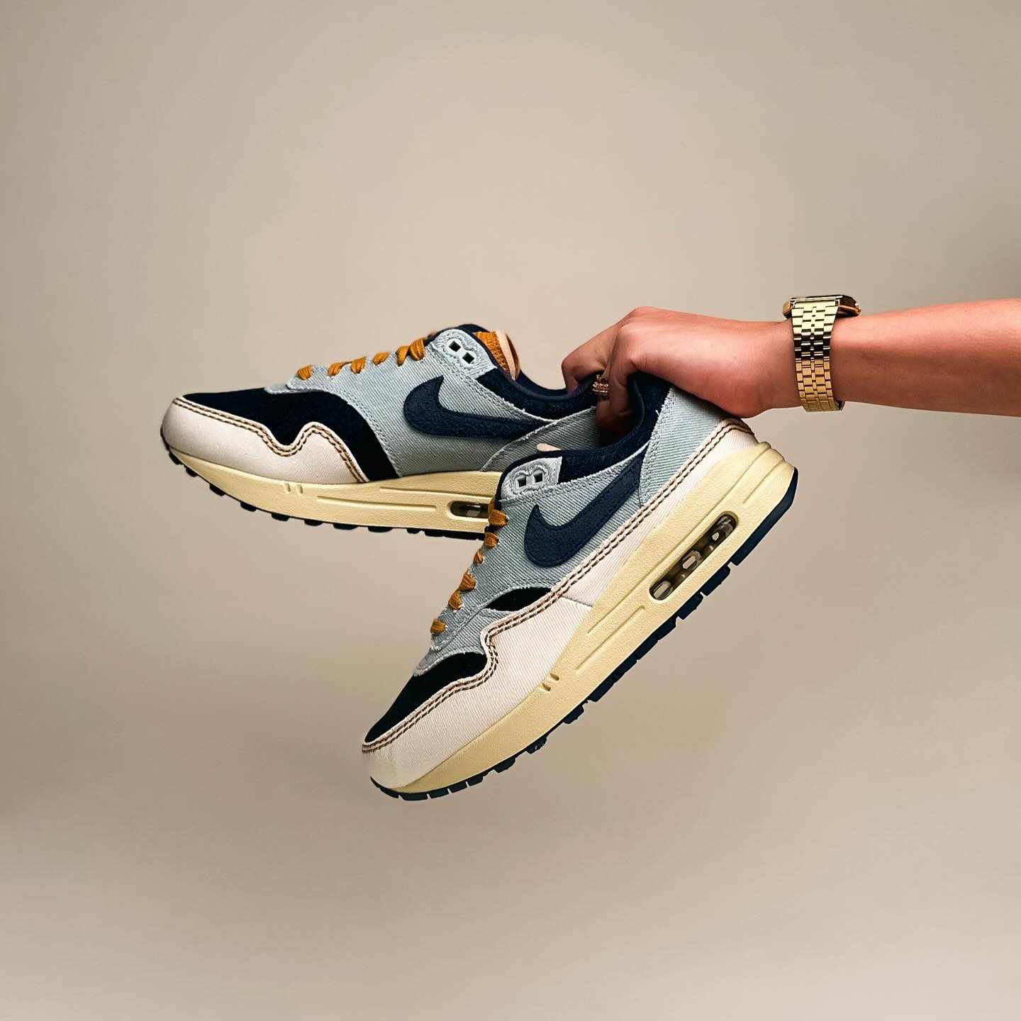 Nike Air Max 1 '87 Denim Aura (Women's), Lifestyle View 1, SKU FQ8900-440