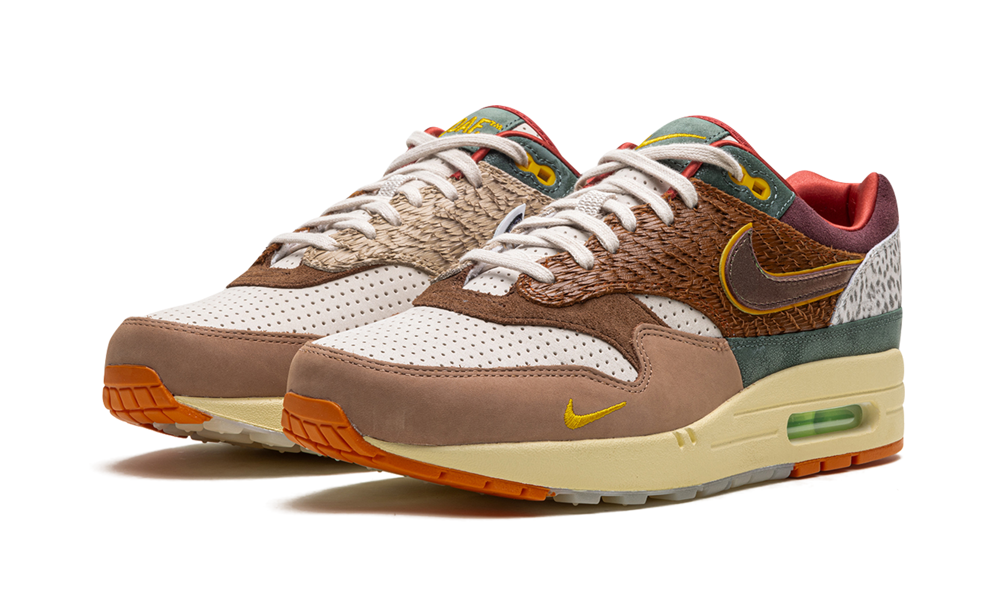 nike air max 1 87 luxe university of oregon pe 2024 numbered+HQ2639-100+diagnol left view