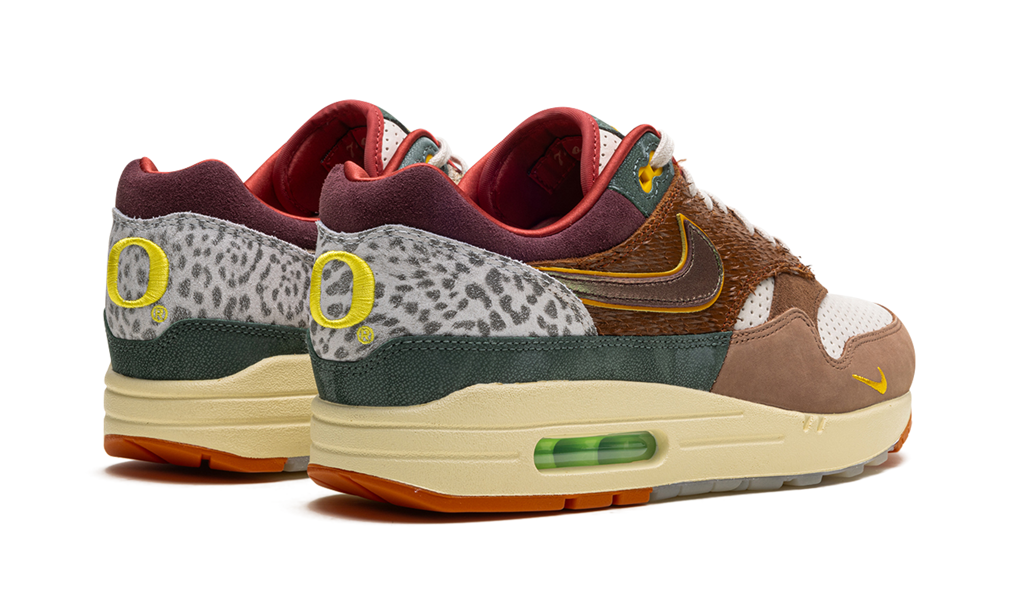 nike air max 1 87 luxe university of oregon pe 2024 numbered+HQ2639-100+diagnol right behind view
