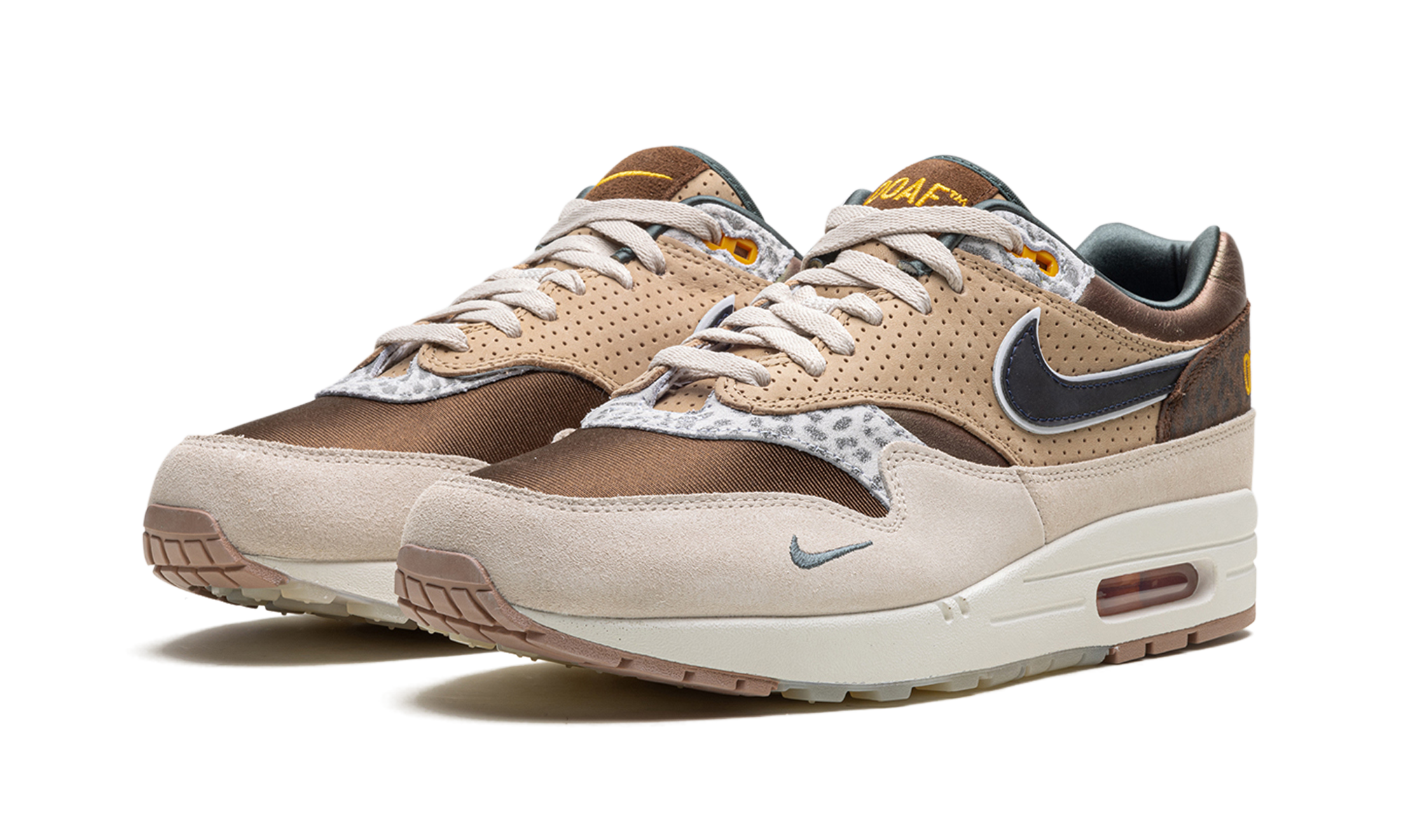 nike air max 1 87 premium university of oregon pe 2024+HQ2640-200+diagnol left view