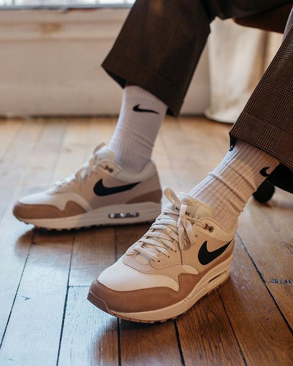 Nike Air Max 1 '87 Velvet Brown (Women's), Lifestyle View 2, SKU FZ3621-220